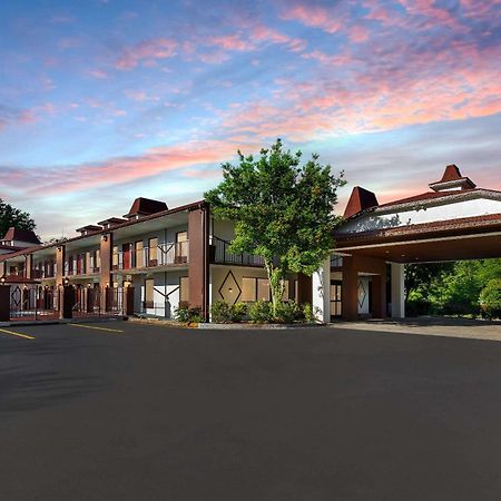 Days Inn By Wyndham Helen Dış mekan fotoğraf