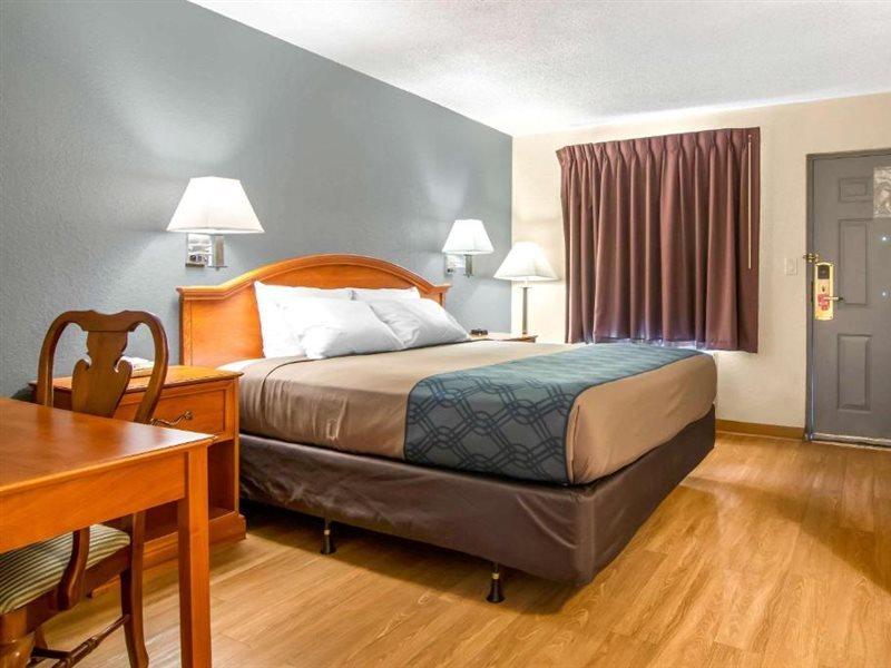Days Inn By Wyndham Helen Dış mekan fotoğraf