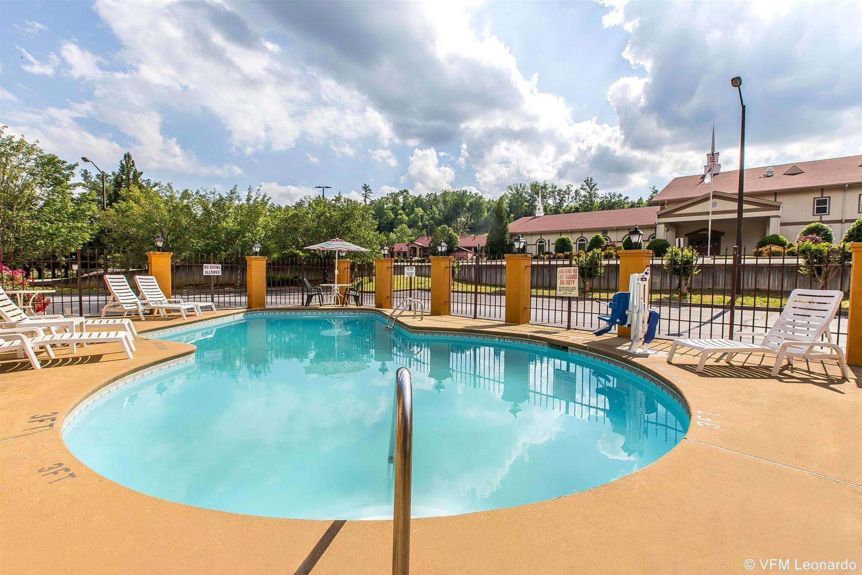 Days Inn By Wyndham Helen Dış mekan fotoğraf