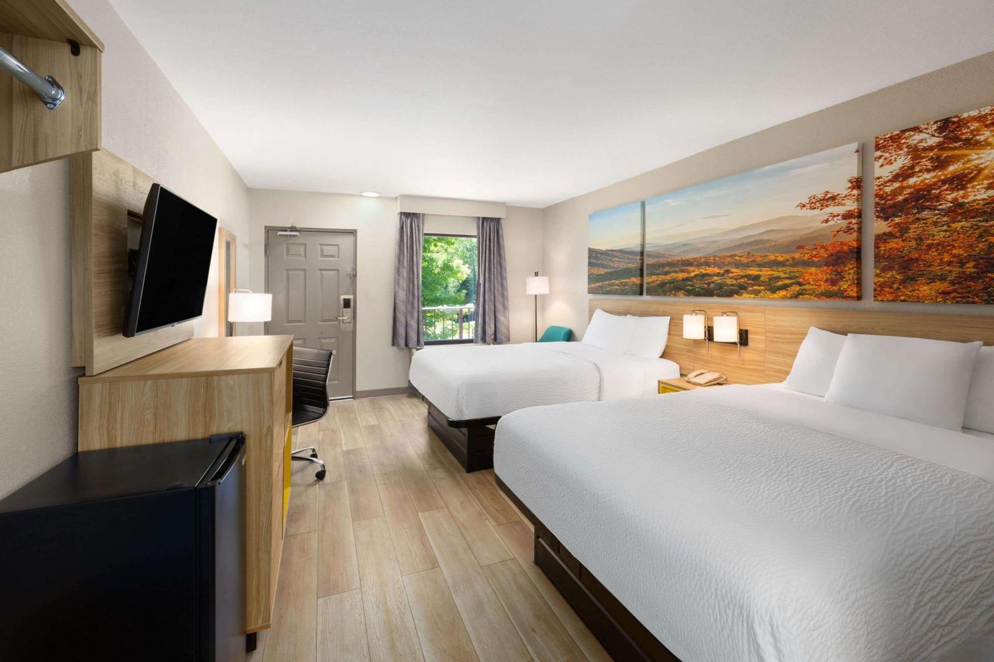 Days Inn By Wyndham Helen Dış mekan fotoğraf